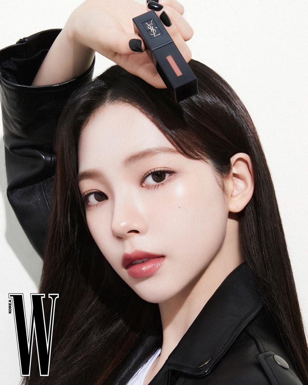 230510 wkorea Instagram Update with aespa