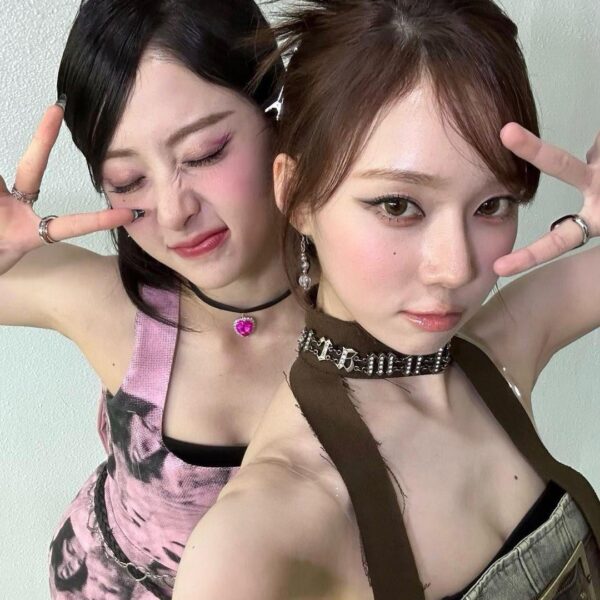 230523 LE SSERAFIM Huh Yunjin Instagram Update with Winter & Ningning