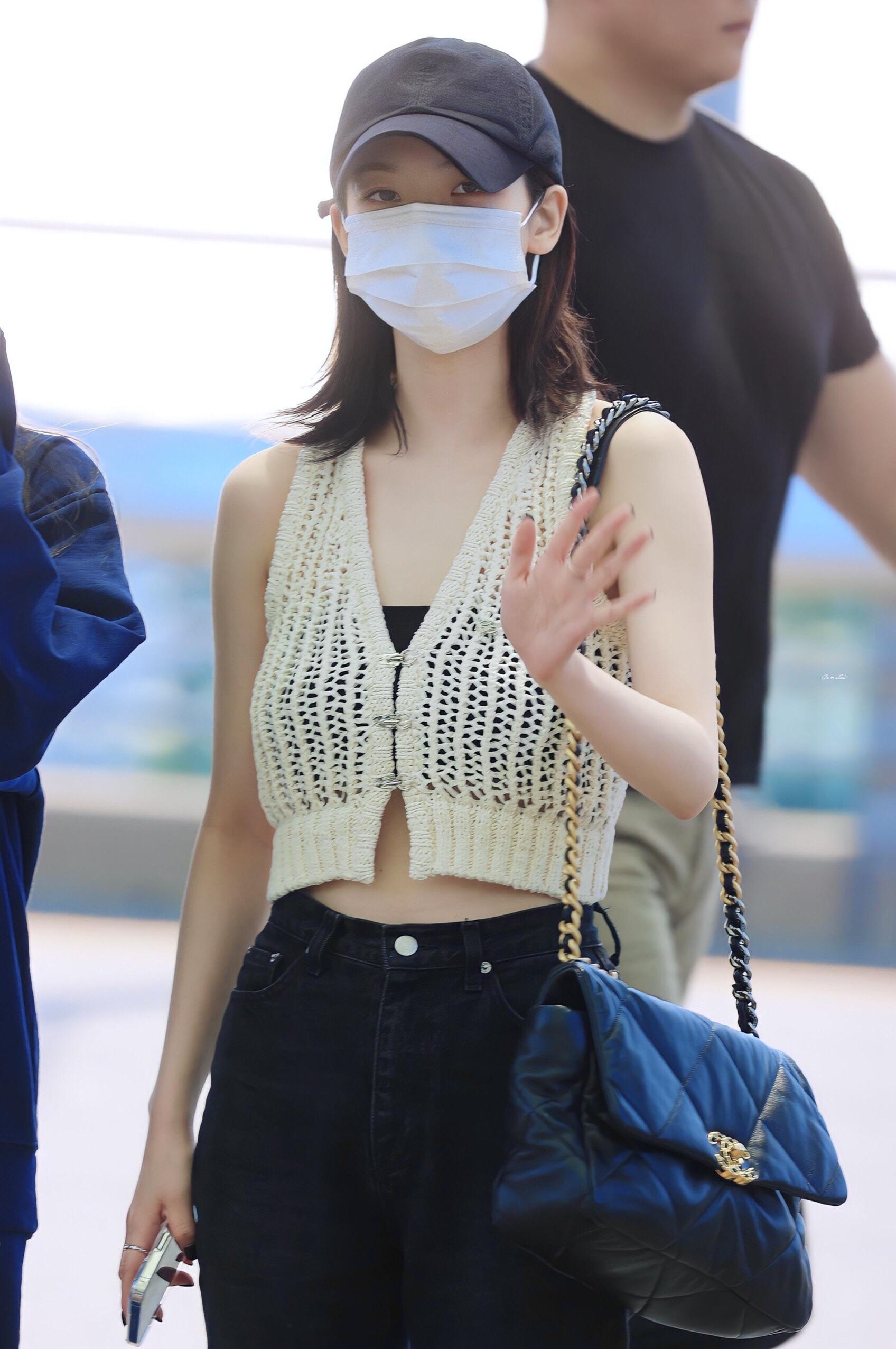 230807 Karina