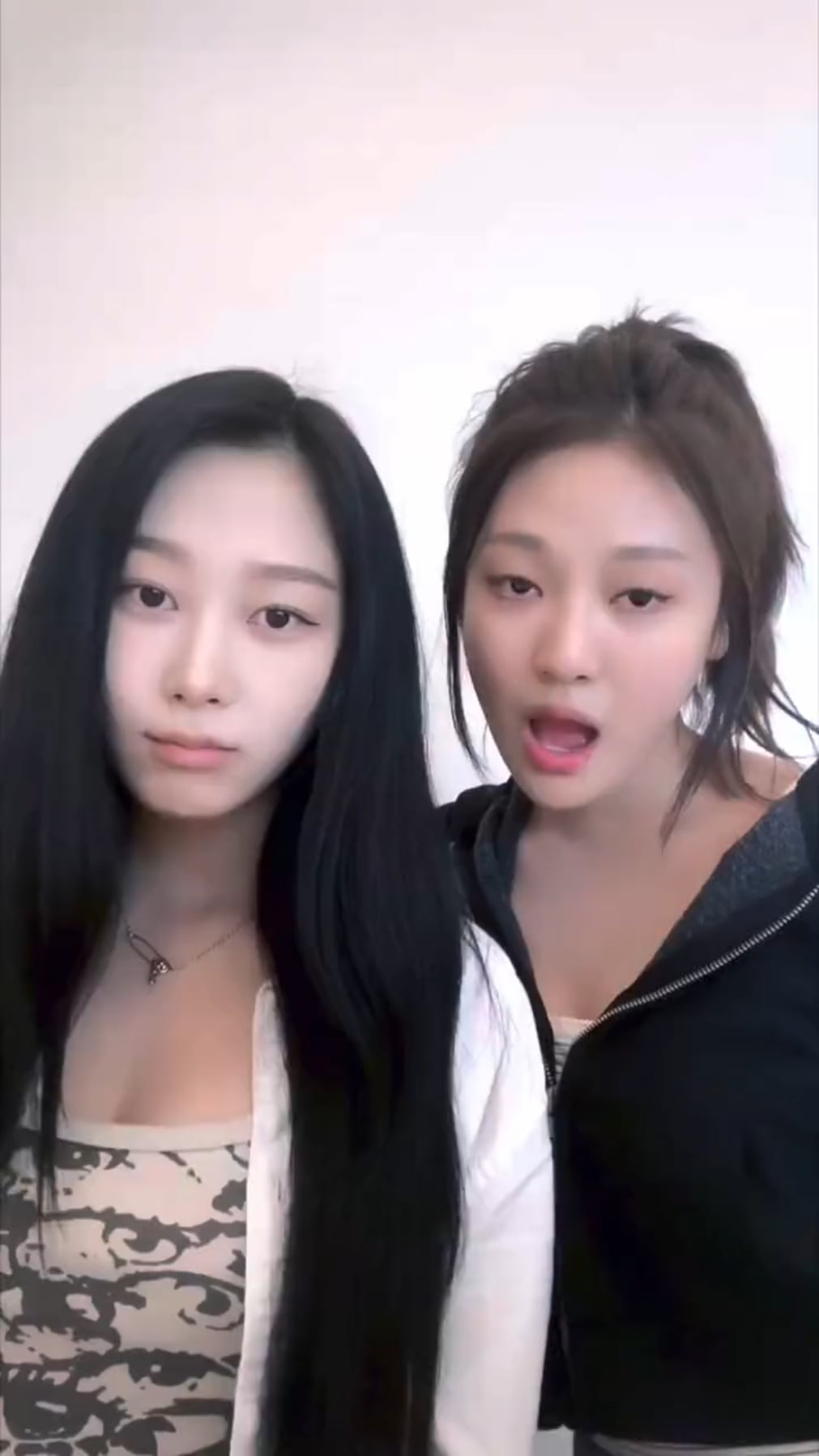 230410 aespa TikTok Update with Giselle and Ningning