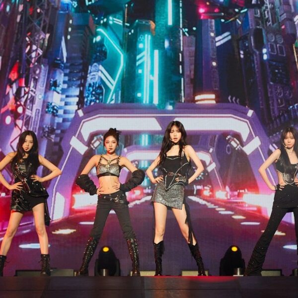 230227 - Teen Vogue: "Aespa Synk Hyper Line Review: First Seoul Concerts Prove the Group Is Ready for More"