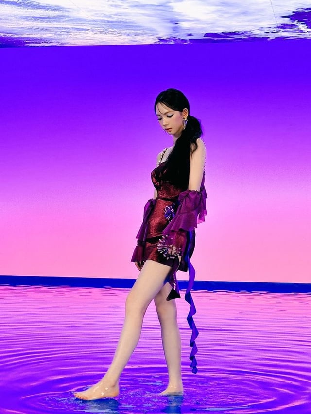 230822 aespa Pinterest Update - ‘Better Things’ MV Behind Photos #2 (Karina)