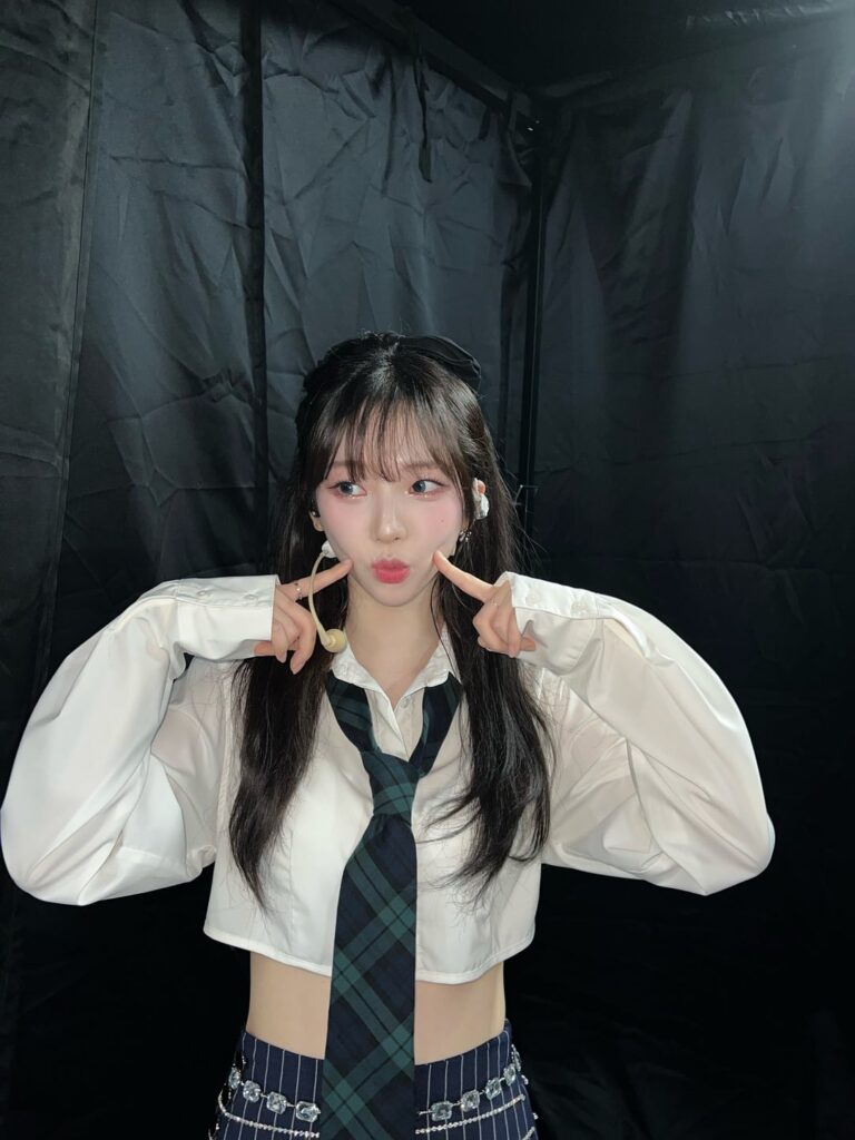 230403 aespa Twitter Update with Karina