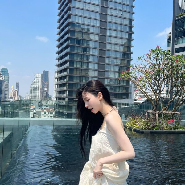 230325 aespa Twitter Update with Karina #2