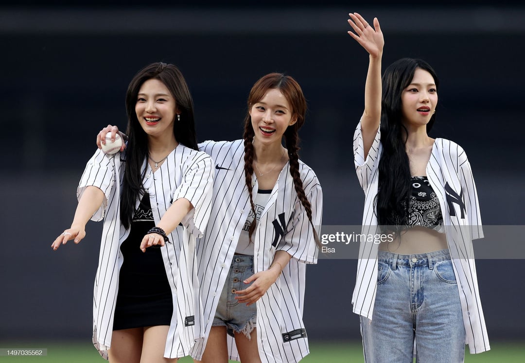230608 aespa @ Yankee Stadium, NYC - Ceremonial first pitch for New York Yankees Game against Chicago White Sox (Press Photos)