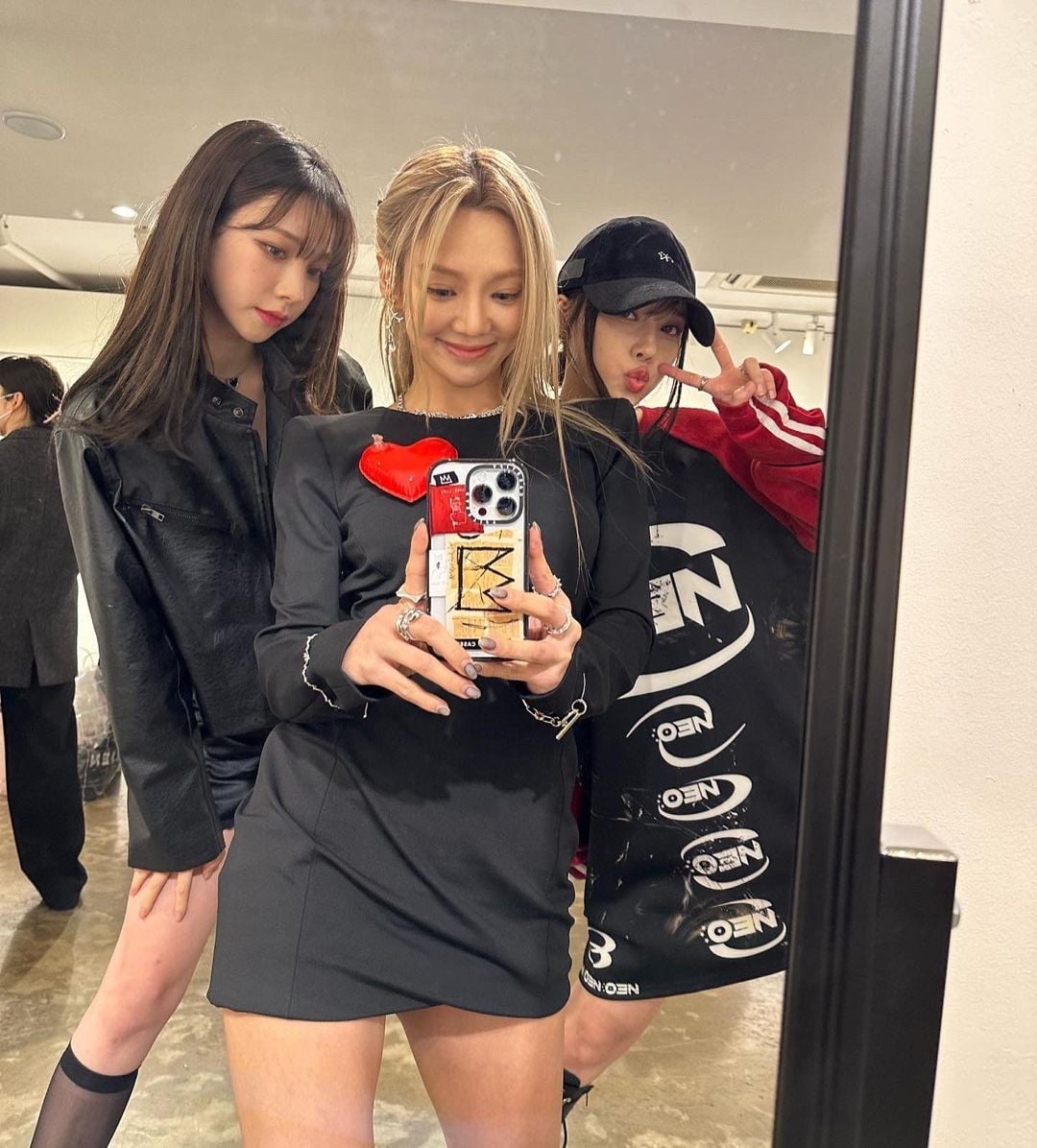 230207 Hyoyeon Instagram Update with Karina and Winter