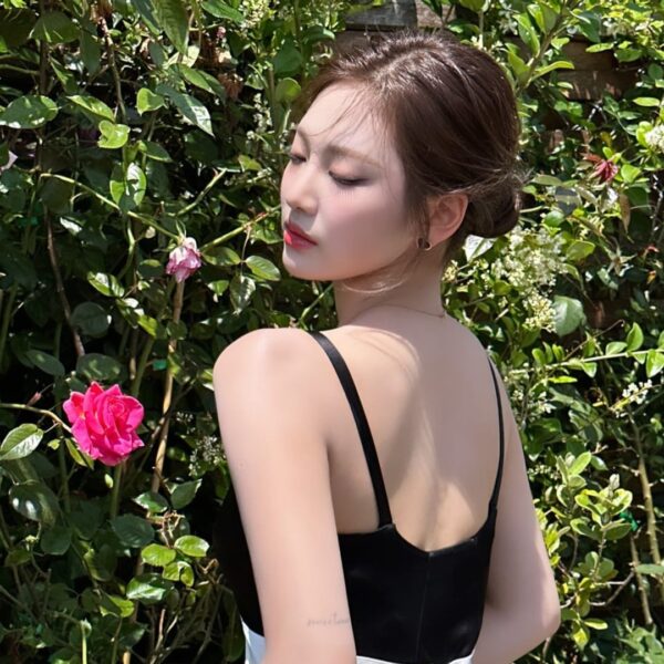 330525 NingNing Instagram Story Updates
