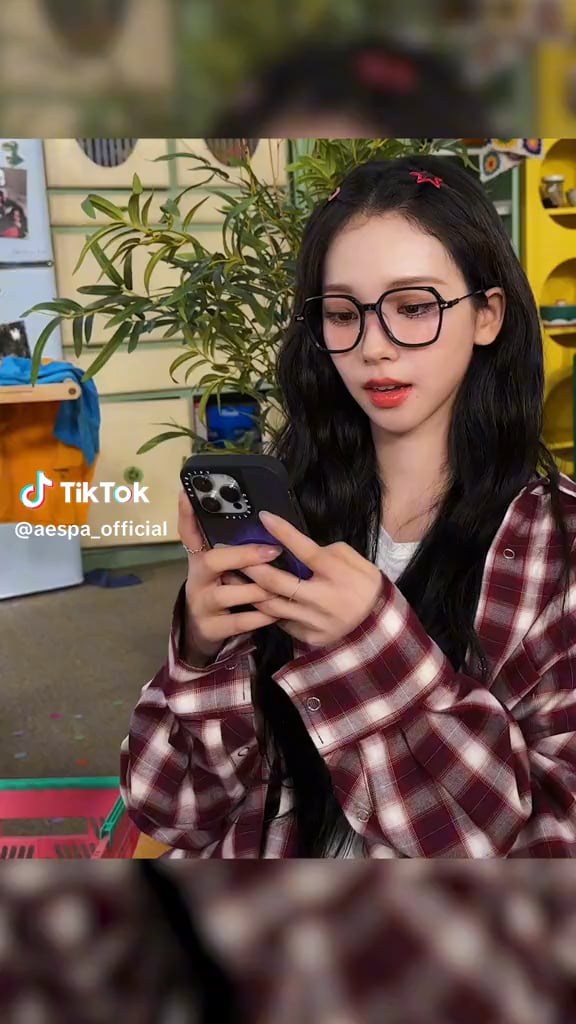 230803 aespa TikTok Update with Karina & Ningning