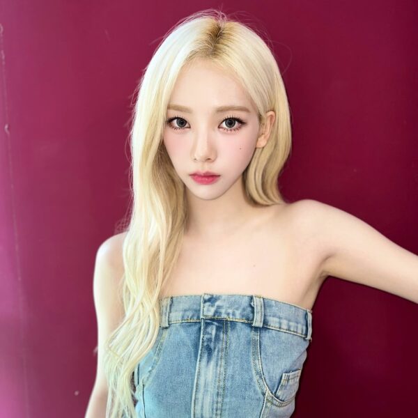 230520 aespa Twitter Update with Karina