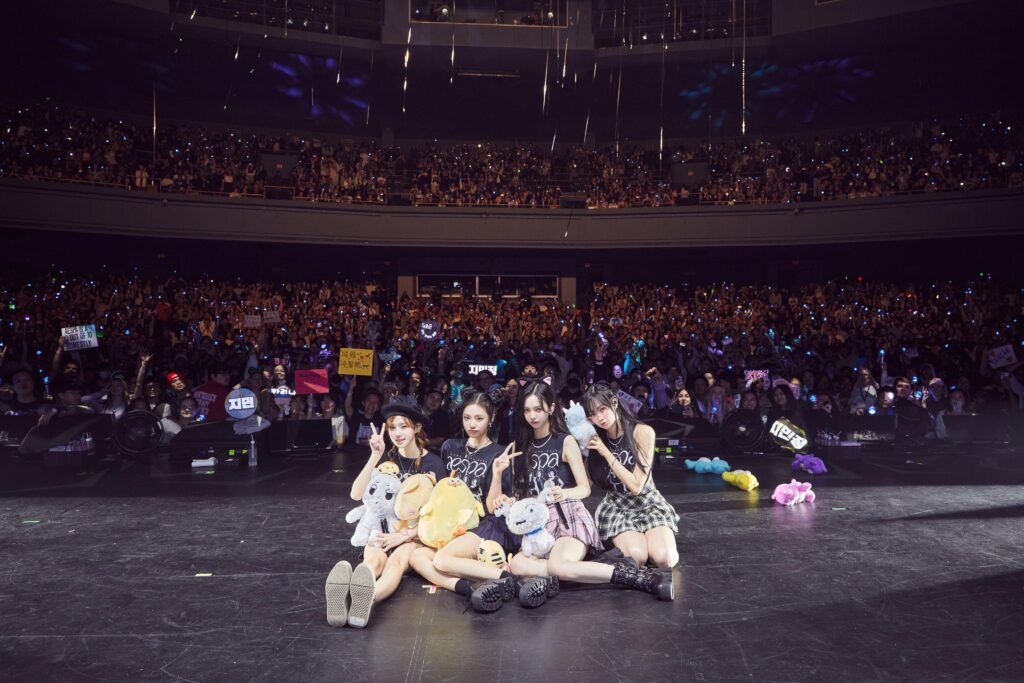 230830 aespa Twitter Update - LIVE TOUR 2023 ‘SYNK : HYPER LINE’ in CHICAGO Thank you for tonight CHICAGO! 😍