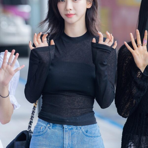 230802 Karina