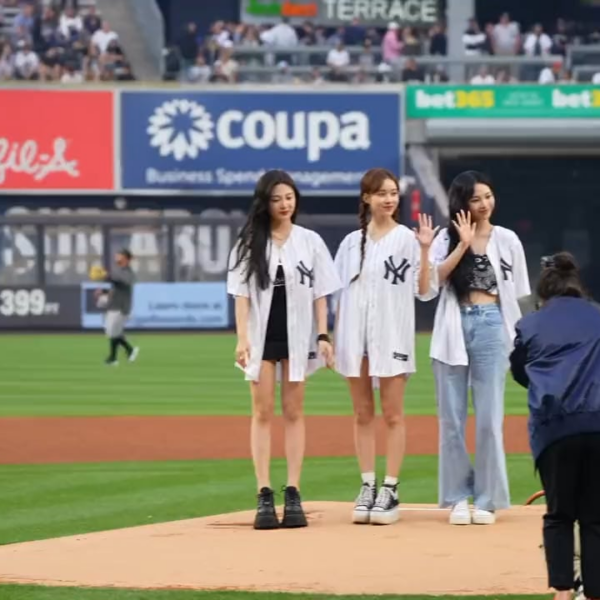 230608 MLB Life Twitter Update with aespa (3)