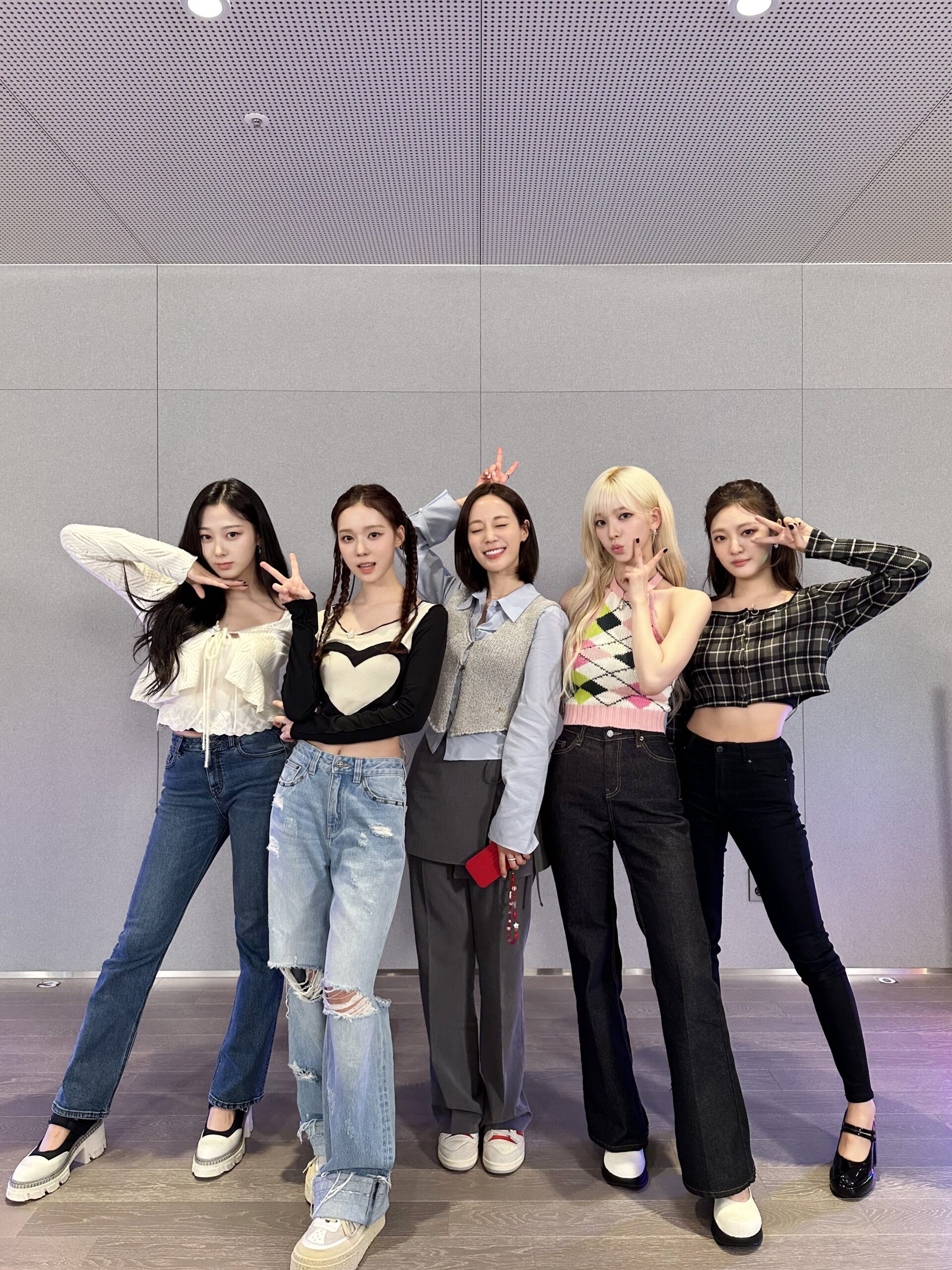 230510 aespa Twitter Update with Heo Youngji