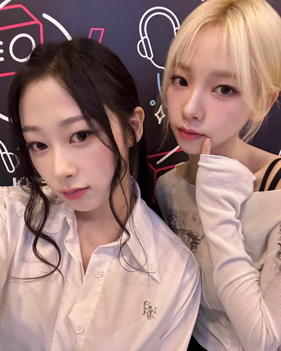 230510 gpark_radio Instagram Update with Karina & Giselle