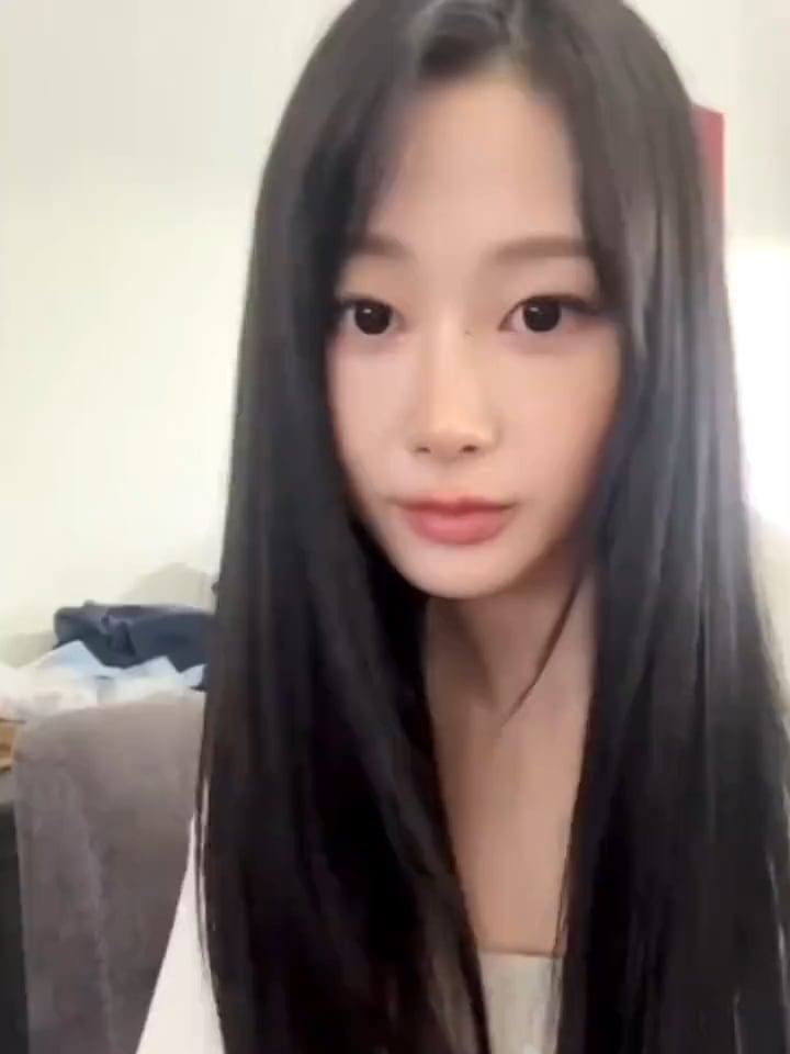 230909 aespa Threads Update with Giselle