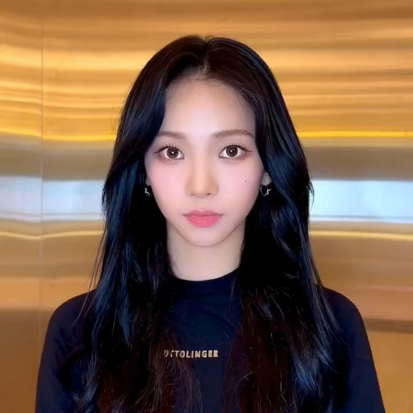 230923 aespa TikTok Update with Karina - 💸