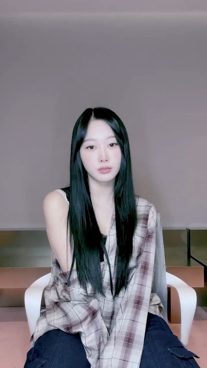 230922 aespa TikTok Update with Giselle - MY: Would you do anything for me? #aerichandesu:💍✨