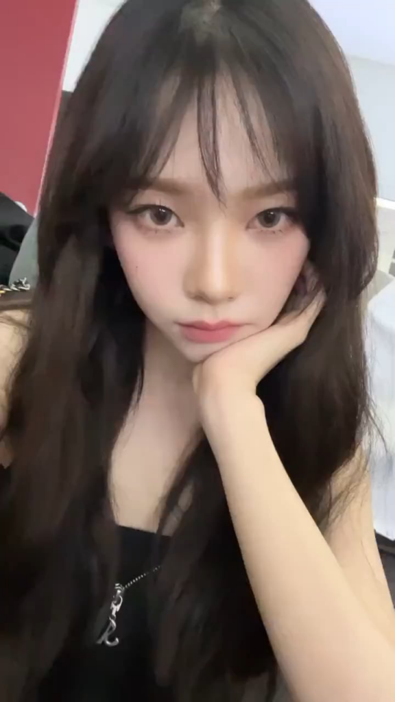 230909 Karina