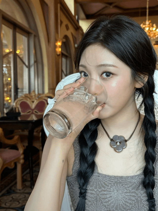 230909 aespa Threads Update with Ningning