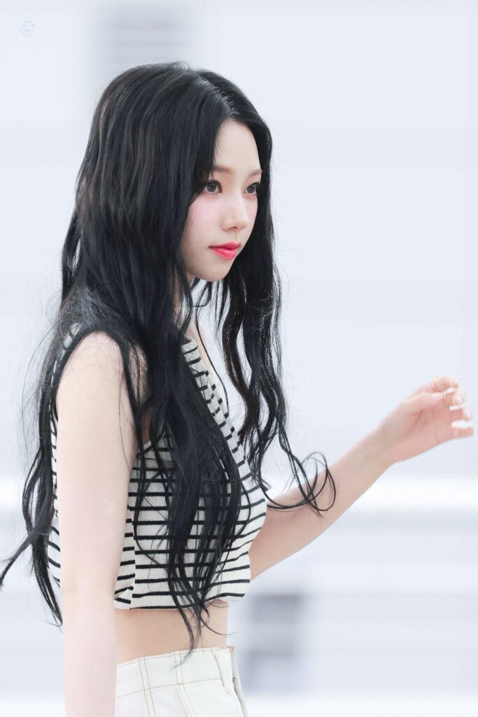 230607 Karina
