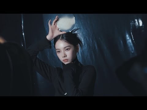 231007 Karina courrèges VOGUE Photoshoot Behind