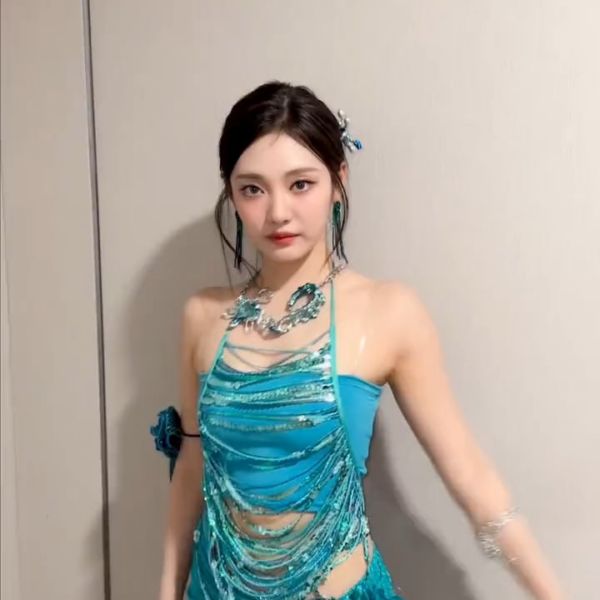 231013 aespa TikTok Update with Karina & Ningning - 🌊💃🐬✨