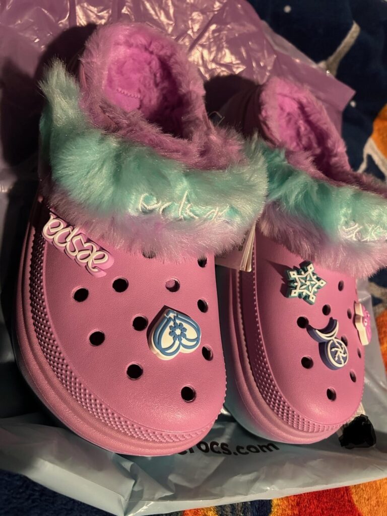 My AESPA Crocs finally arrived! Blessed with a Karina photocard
