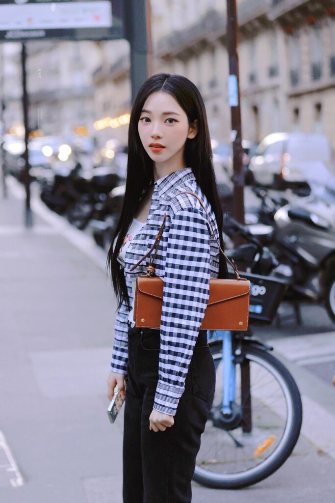 230702 Karina