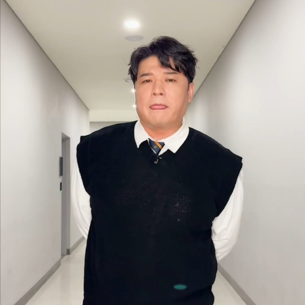 231125 aespa TikTok Update with Karina & Ningning - #ImtheDrama with Super Junior Shindong