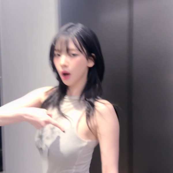 231118 aespa TikTok Update with Karina - #ImtheDrama Challenge with SE SO NEON Soyoon