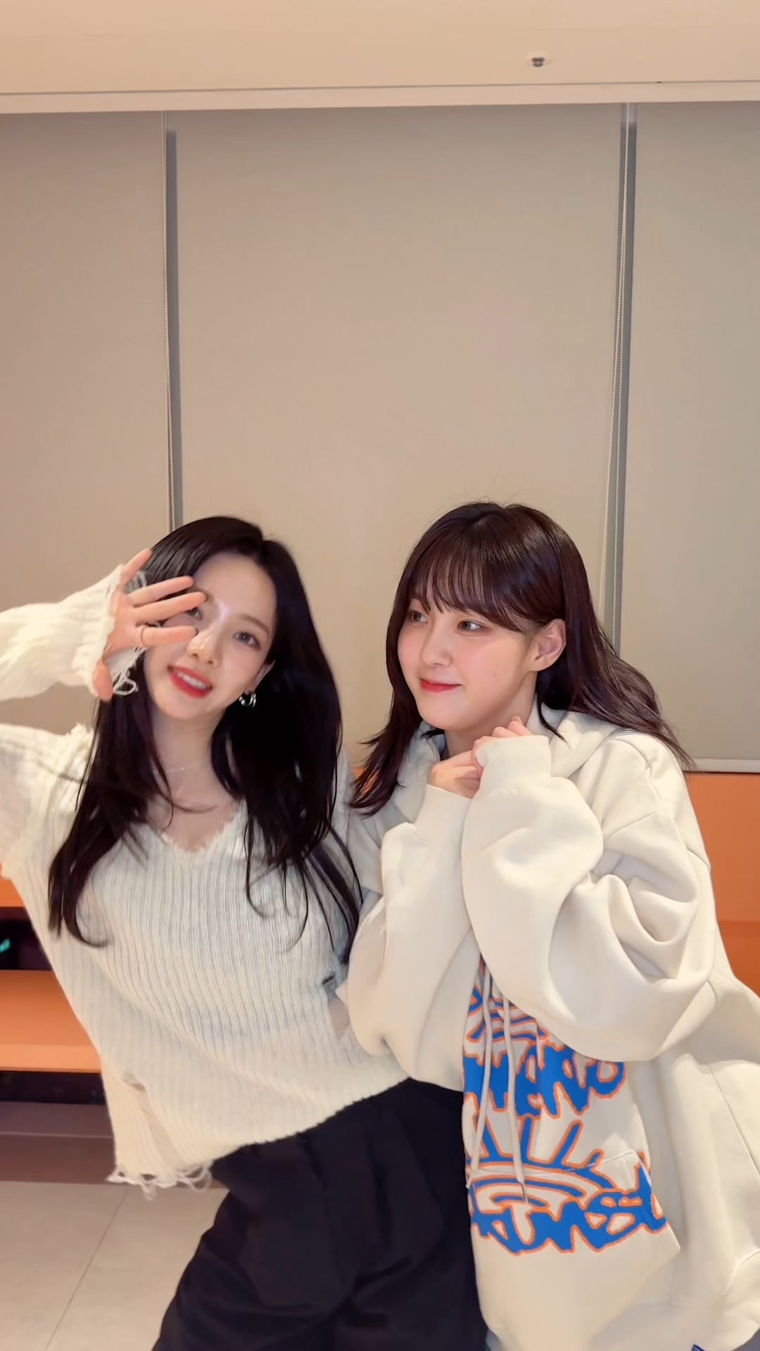 231126 official_kep1er TikTok Update with Karina - #GrandPrixchallenge with Kep1er Chaehyun