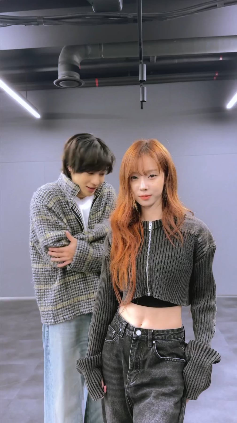 231111 aespa TikTok Update with Winter - Drama Challenge with Taemin