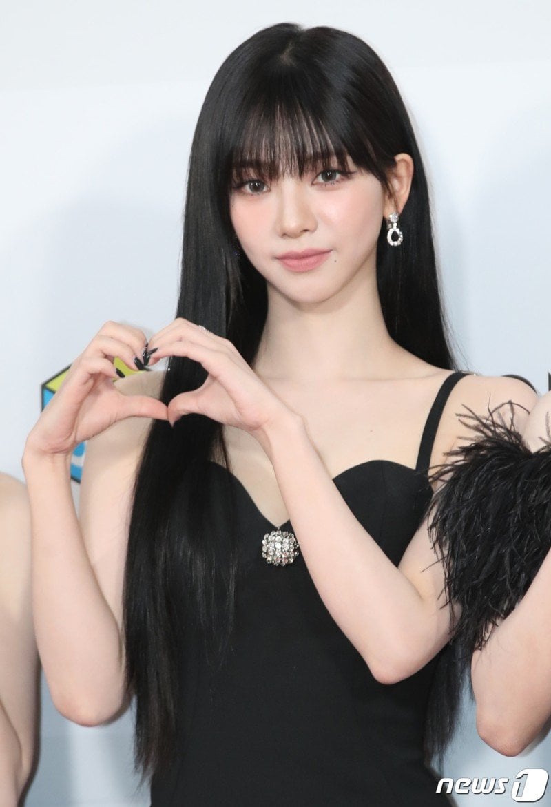 231101 Karina has been chosen as the new model for Lotte Chilsung new beer "Kloud Krush". The advertisement is scheduled to be released on December 1st