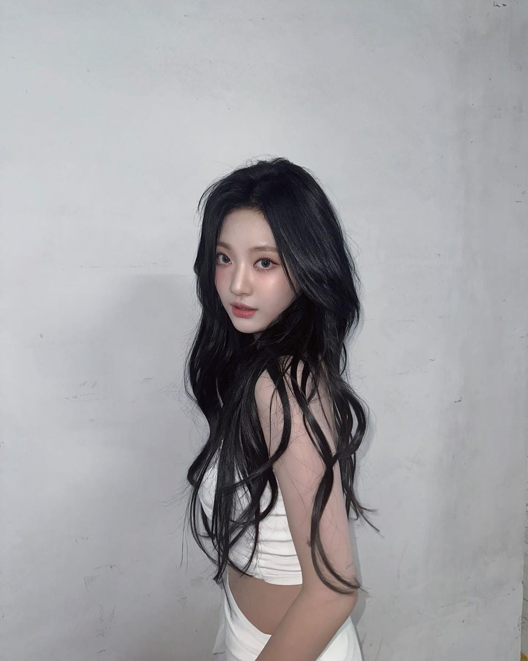 231117 Ningning Instagram Update