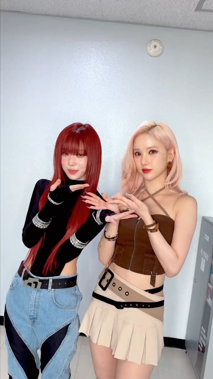 231113 aespa TikTok Update with Winter - #ImtheDrama with VIVIZ Eunha 🐰🐶