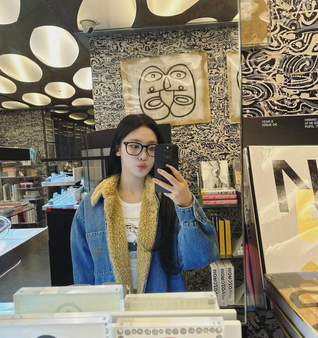 231203 Ningning Instagram Update
