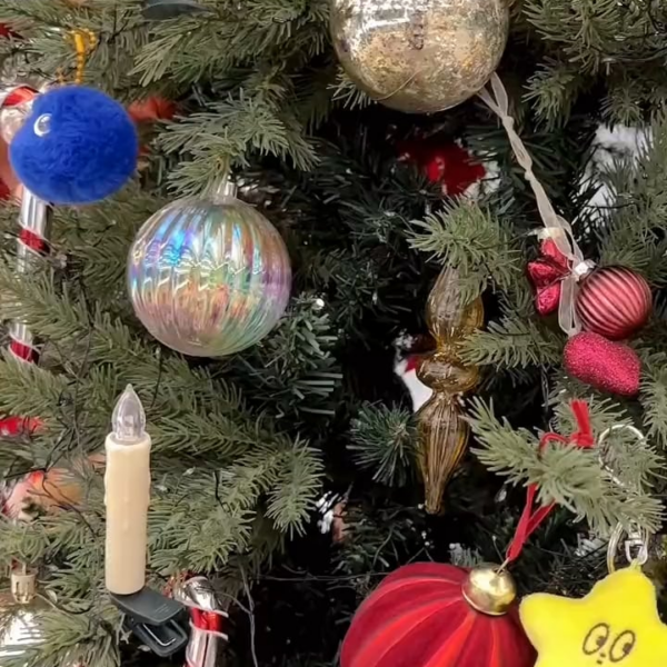 231225 aespa TikTok Update - Ring Ring Ring, jingle bell rock 💛🩷🩵 (with Girls' Generation Taeyeon, Hyoyeon, Yuri & Yoona)