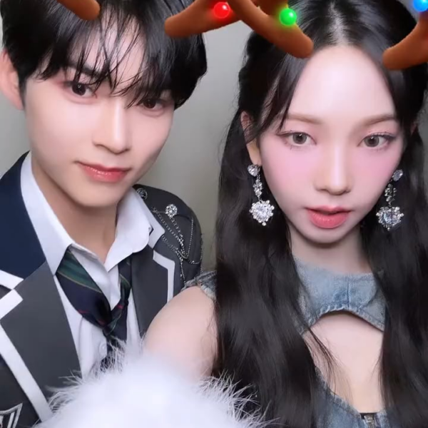 231219 aespa TikTok Update with Karina - Jingle Bell Rock 🎄🔔 (with ZEROBASEONE Sung Hanbin)