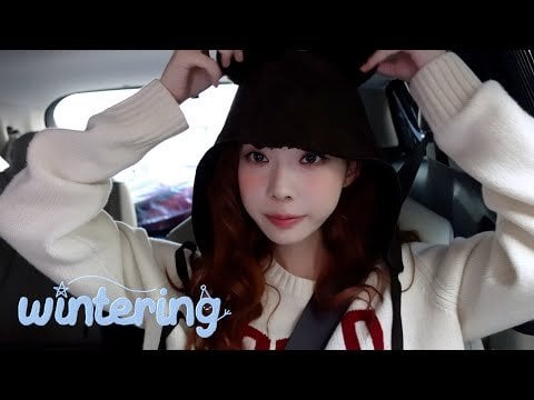 240111 Winter - The form is crazy 🧸🎳 | Winter's Day ❄ Nostalgic snacks, bowling, and a walk along the Han River | Wintering Vlog