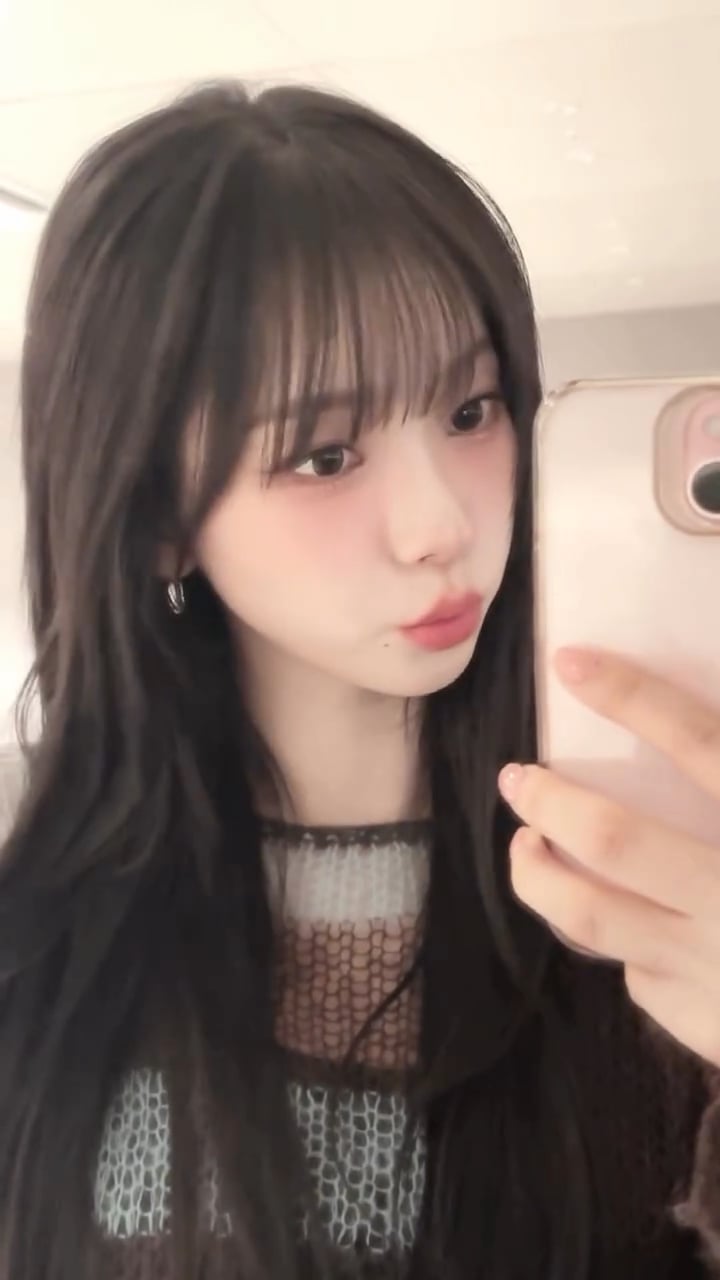 240123 aespa TikTok Update with Karina - Omnidirectional Beauty