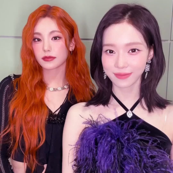 240103 aespa TikTok Update with Winter - Unrelenting Baddest 😸🤘🐶 (with ITZY Yeji)