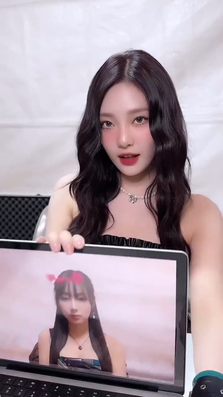 240229 aespa TikTok Update with Giselle and Ningning - who u foolin