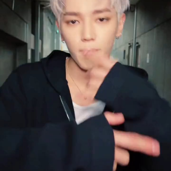 240226 NCT TikTok Update with Karina and Winter - (◕‿◕)~♫•*¨*•.¸¸♪💙⭐ (Tap Dance Challenge with Taeyong)