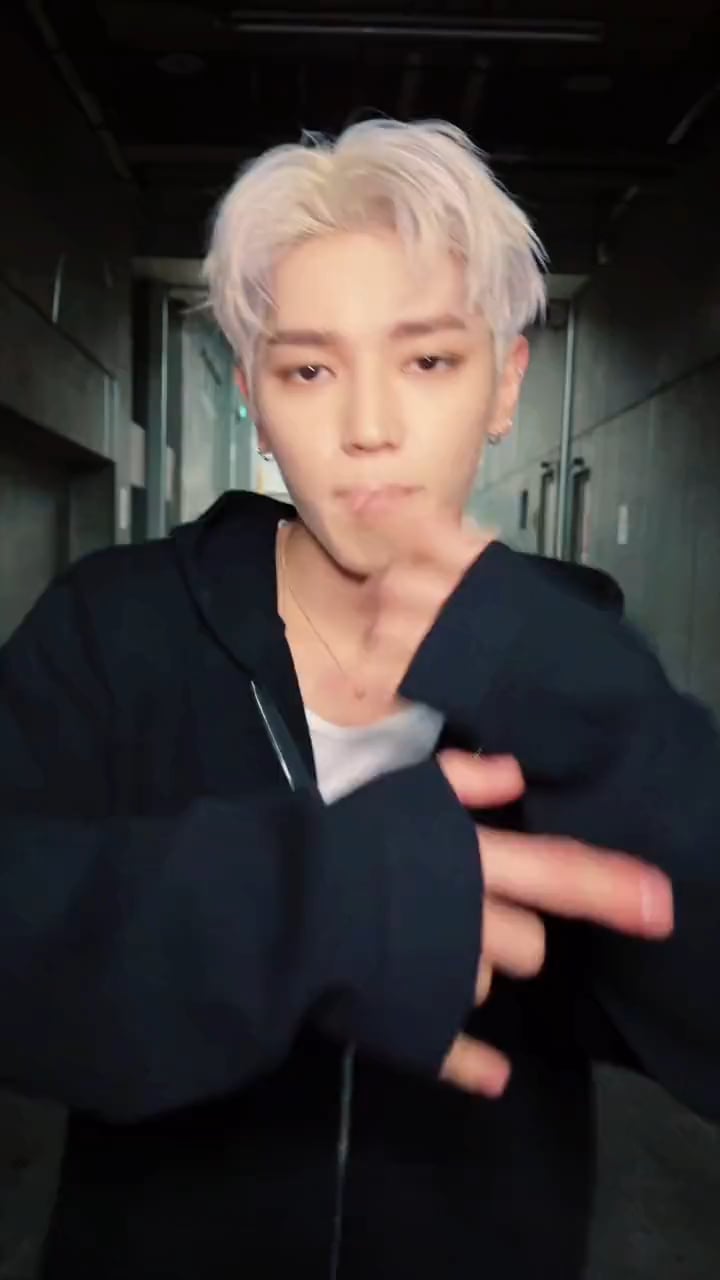 240226 NCT TikTok Update with Karina and Winter - (◕‿◕)~♫•*¨*•.¸¸♪💙⭐ (Tap Dance Challenge with Taeyong)