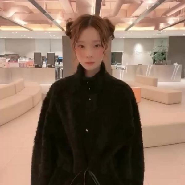 240208 aespa Instagram Reels Update with Winter — ୧༼◕ ᴥ ◕༽୨