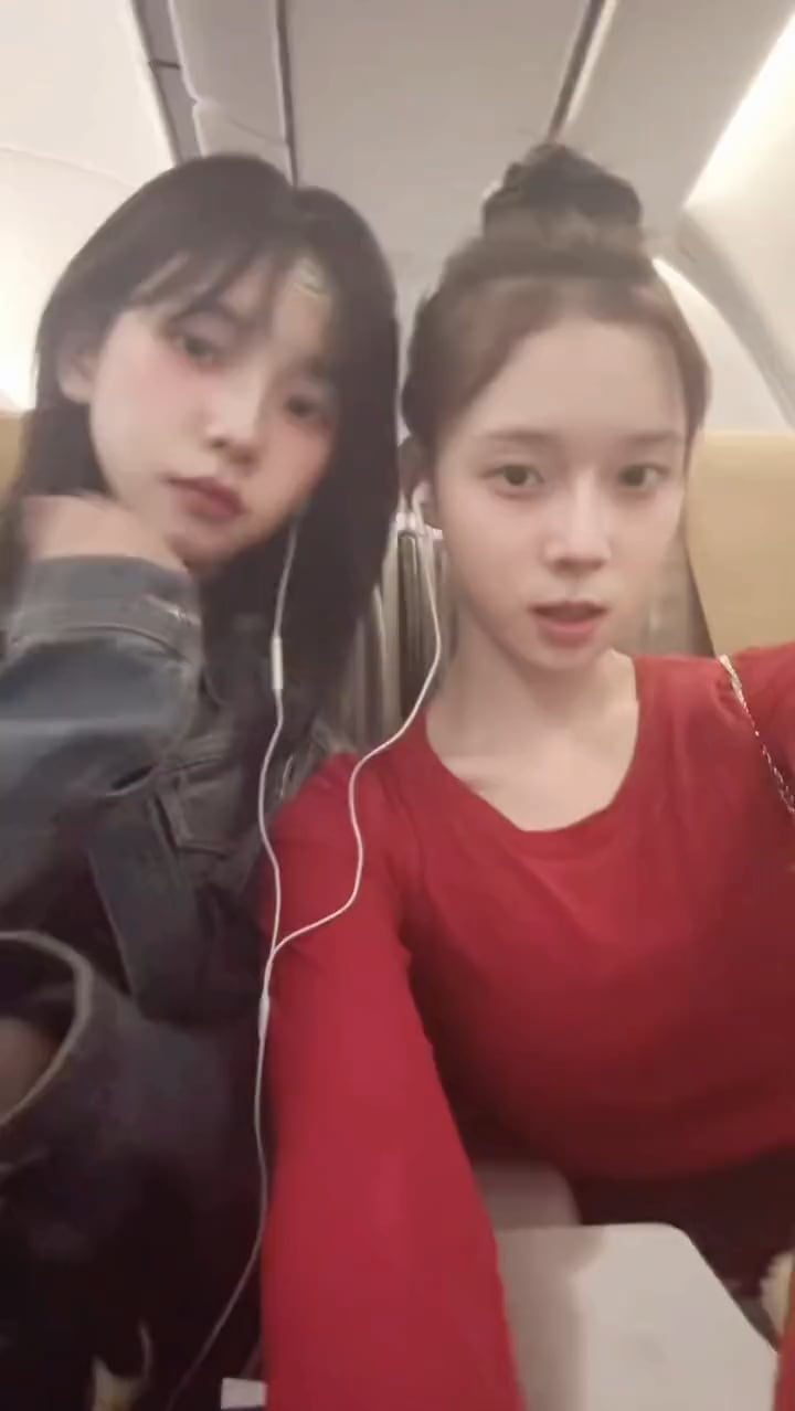240201 aespa TikTok Update with Karina & Winter — mwa😘 mwa😘