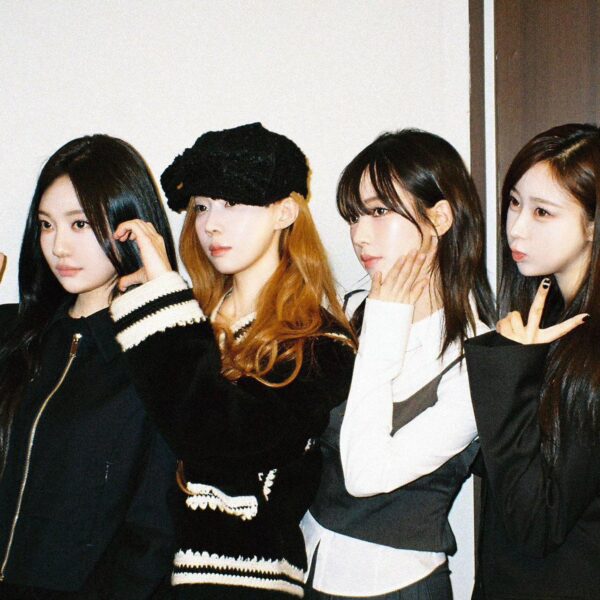 240215 aespa Twitter Update - Our newly recorded page 🍿📸