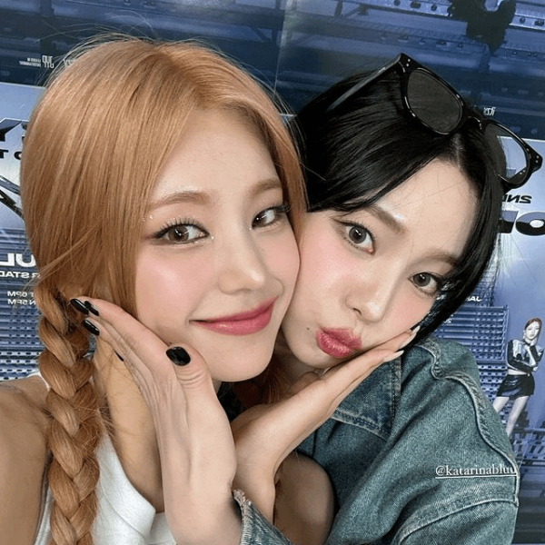 240224 ITZY Yeji Instagram Update with Karina & Giselle