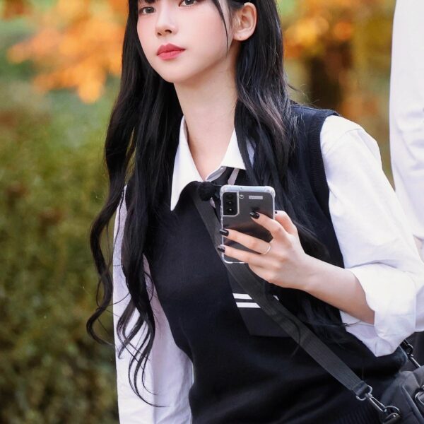 231102 Karina