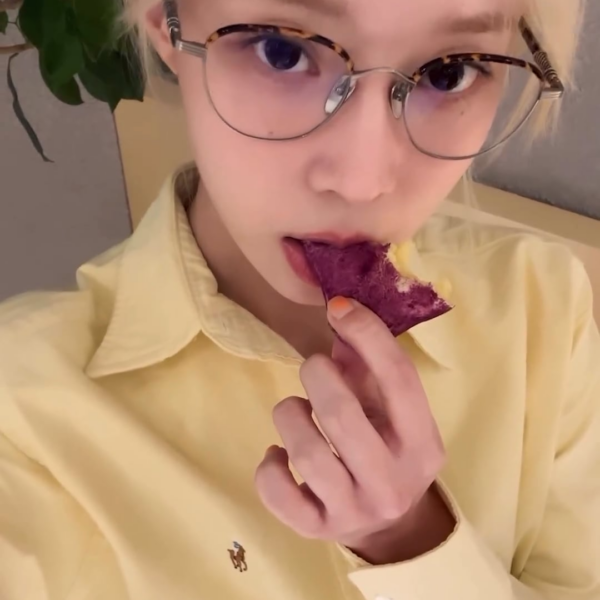 240410 aespa TikTok Update with Winter - 👀🌟